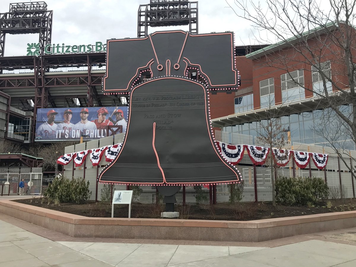 Strictly Electric: <a href="/CimaNetworkInc/">Cima</a> restores the <a href="/Phillies/">Philadelphia Phillies</a>' Liberty Bell replica to its former glory, dodging groundhogs and stray cats along the way.
signsofthetimes.com/project/cima-n…
