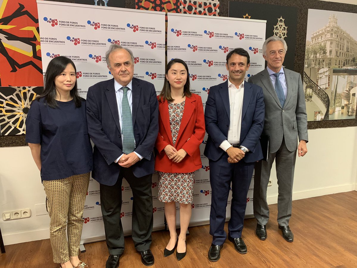forodeforos's tweet photo. Comenzamos nuestra conversación intergeneracional “Diálogo con grandes empresas chinas en España" #foroasia @CatedraChina https://t.co/Tti7i340dH