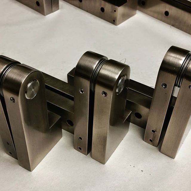 RajackHardware's tweet photo. Offset Pivot Hinge
B3 x D4

Heavy Gun Metal. Using a glide bearing washer. 
Made to order.

#rajack 
#offsetpivothinge 
#rajackhardware https://t.co/1mWH9CSCV9 https://t.co/dYDsBDJN2f
