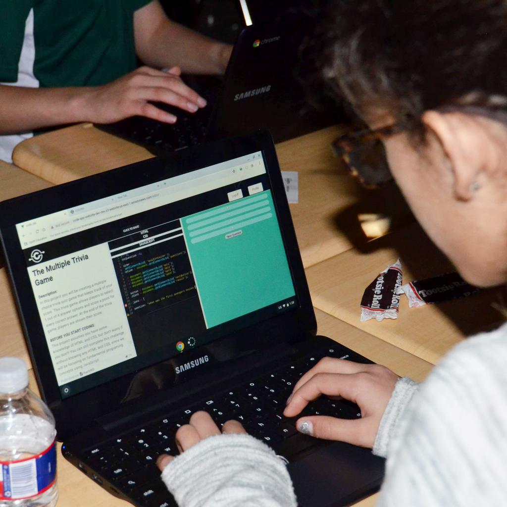 CodeStreamDTX's tweet image. Be sure to sign up for our Pathways Summer Camp in Web with @txwomans. It's a co-ed camp and the @gsnetx are welcome. RSVP before it gets full. || Register Now: buff.ly/2YQLLk3
#webdesign #webdevelopment #codestreamstudios #pathwayssummercamp #coding #TXWomans #twuevents