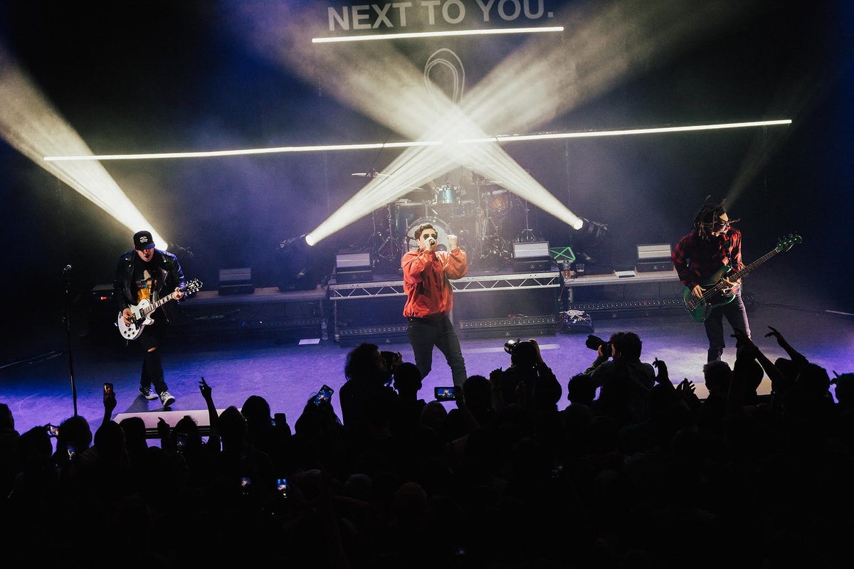 Martin_Global's tweet photo. Rap artist @HoodieAllen recently hit the stage with #MACEncore Performance. See how lighting designer Hayden Borgars, Sound Technology Pro Division, and Martin helped hit his creative goals using this powerful fixture: https://t.co/QGr1kv4WWR
Photo: @jordankelseyknight https://t.co/saodXMYE7n