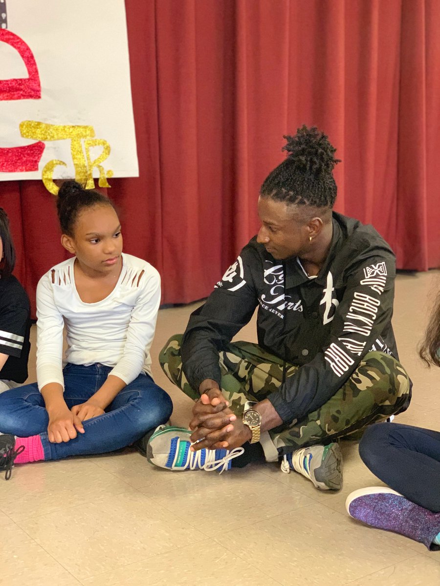 Galit_Adani's tweet photo. Yesterday, #DancetoUnite had the pleasure to welcome Wendell Bullen @kingkayakdanca for a special presentation of #dancehall, thanks to our amazing trainer of volunteers, Miss Kayla Armstrong! In #Brooklyn @cpc_nyc #PS153
Making a Difference One Dance Class at a Time 💃🕺❤️ https://t.co/t4d8hLkL8S