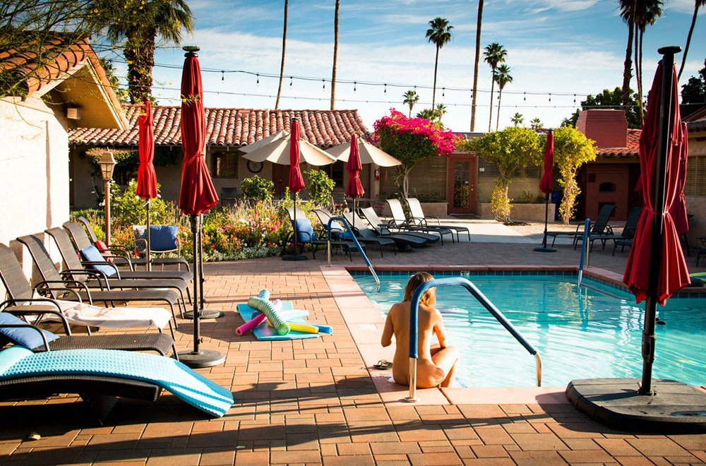 "Terra Cotta Inn Naturist Hotel in Palm Springs" -- http://ow.ly/...