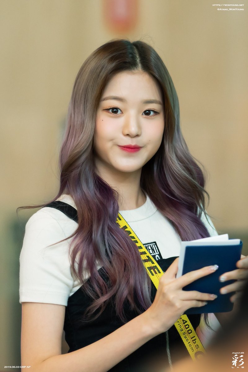 wonyoung pics tweet media