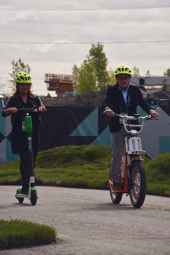 Ready to explore the future of transportation? 🛵➡🌿

Here at #MovinOnConnect , we have the opportunity to experience first-hand the next generation of #sustainablemobility , from Autonomous Vehicles to #MicroTransportation