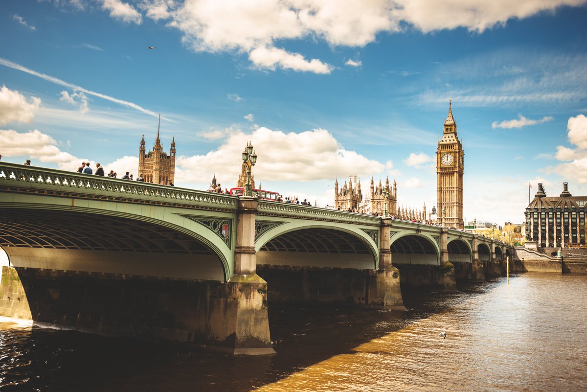 SuperbreakAgent's tweet photo. Our Rail Sale is back! 

Book your customers London break before 30th June and they will receive £10pp off their train travel! 🚅 https://t.co/zpb71CZ2XU