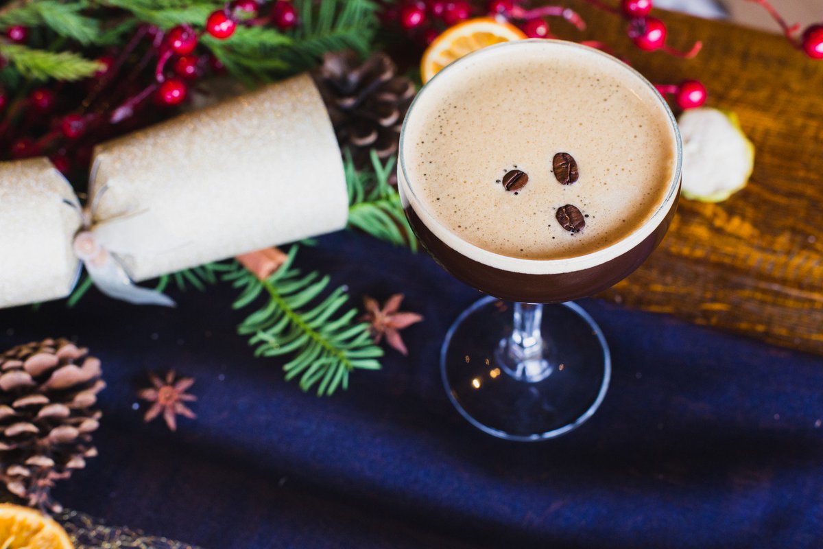 Christmas will be here sooner than you think! Please consider booking your festivities with us early &amp; get ahead of the game!

RSVP on our website: grandcentralbrighton.co.uk

#EarlyBirds #Christmas2019 #Brighton #GrandCentral <a href="/FullersKitchen/">Fuller's Kitchen</a> @Fullers