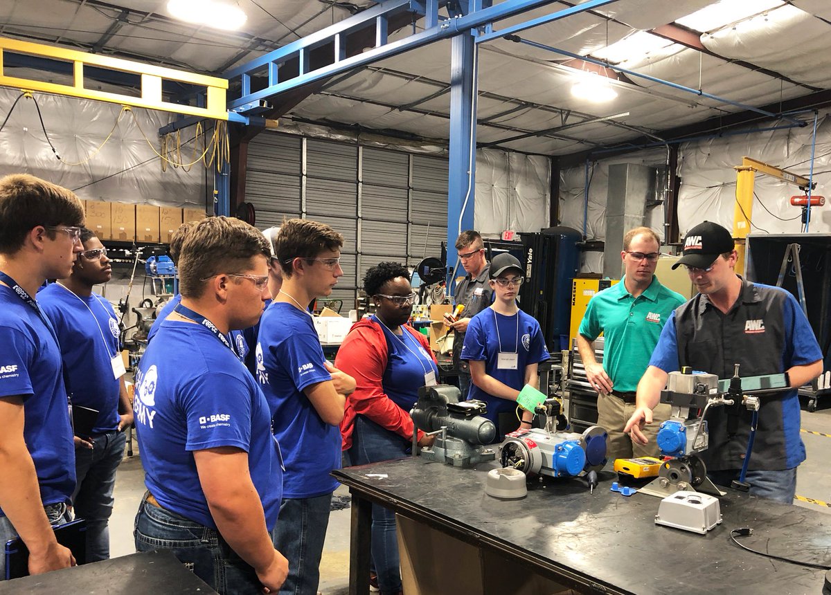 BASFCorporation's tweet photo. 29 students started BASFโs #TECHAcademy; an exciting week of learning about technical & craft careers through experiments, demonstrations, field trips & industry pros! @APSB_official @RiverParishesCC #DutchtownHigh @DvilleTigers @EA_High_School @thestagators @golctcs @AWCwt https://t.co/4HxPOlzOmd