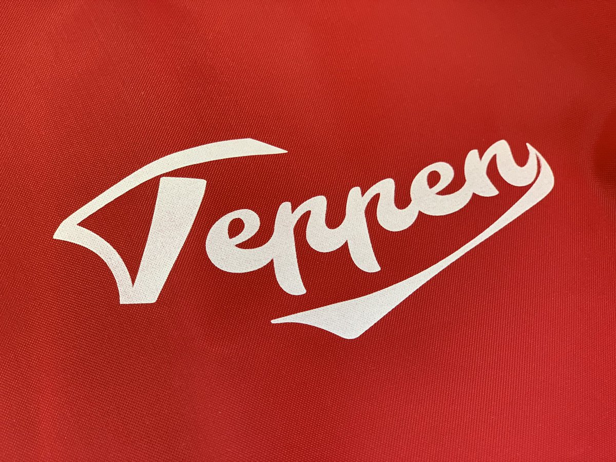 teppenash's tweet photo. #てっぺんグローブ
#オーダーグラブ

大阪の自社工場で作られる
このグローブは
どんなグローブよりも物語がある‼️

愛用した選手の事を思いながら
職人は日々最高のグローブを
作り上げています。

つぎは貴方のグローブを作って
てっぺんへ導きます👍

【公式ホームページ】
https://t.co/cSsJUsYn1C https://t.co/HFIG9Eme8b