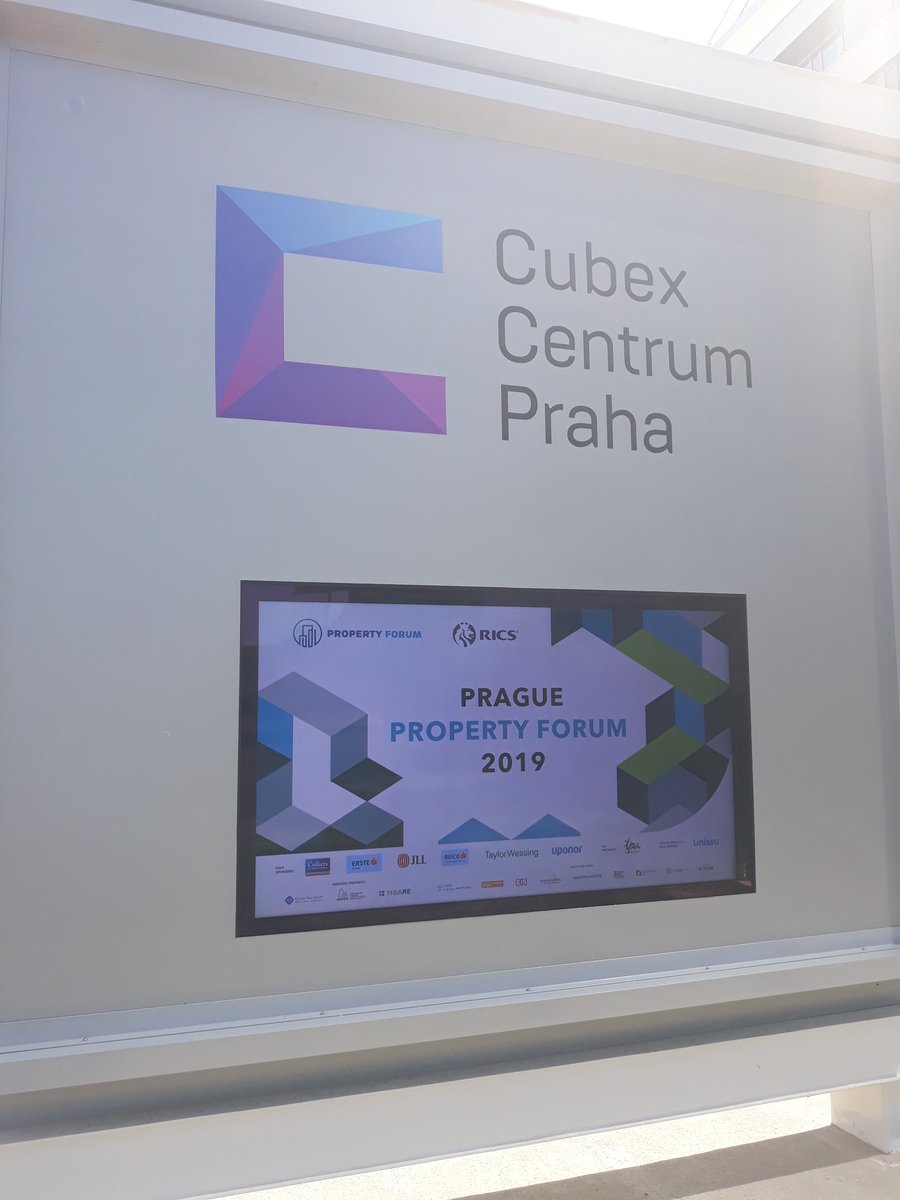StavebniForum's tweet photo. Naše redakce nechybí na právě probíhajícím #PraguePropertyForum v Cubex Centru. 👍 https://t.co/GESKRWrJdD
