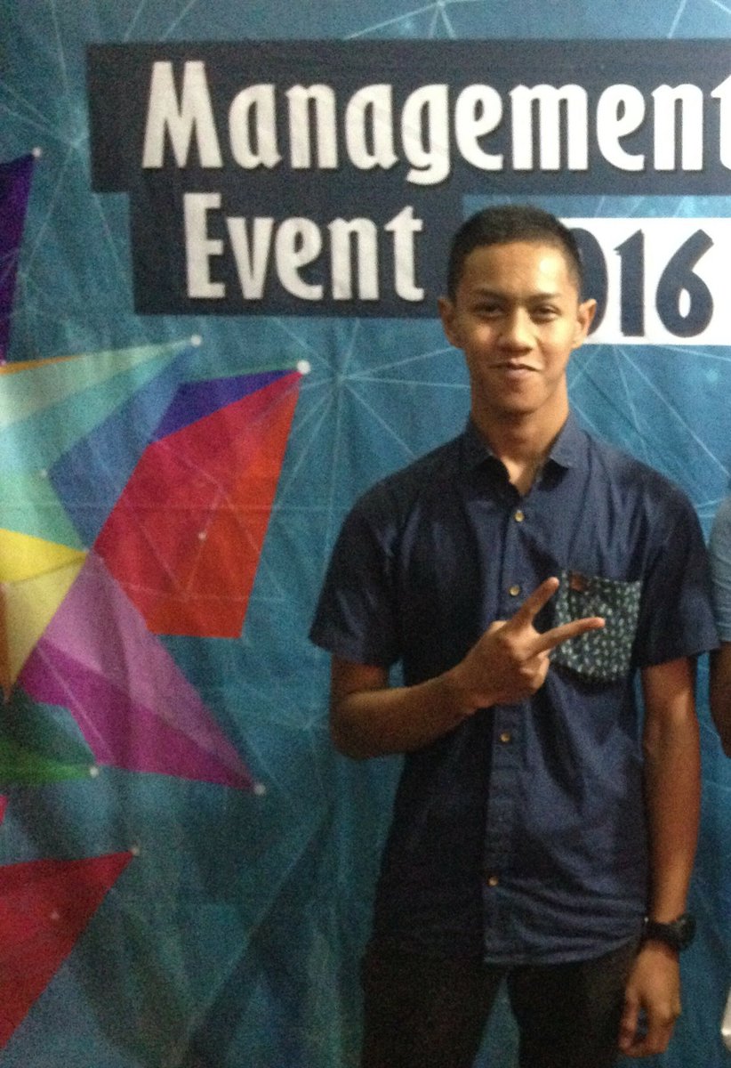 Setengah setengah ga jadi jadi satu...