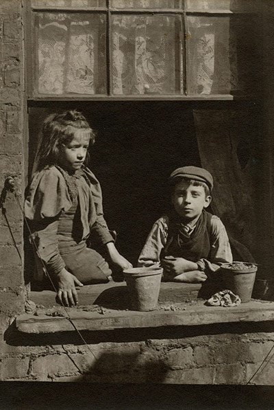 WilliamGeorgeQ's tweet photo. @TheAgentPhil Do I remember you saying your wife knows backslang? I'm writing piece claiming underground languages seem fictional/are real. Once heard someone phone in #backslang to radio prog where they were saying it was a historical curio. #Costermonger's cant, anyone? Argot? https://t.co/3Kdidxcny6