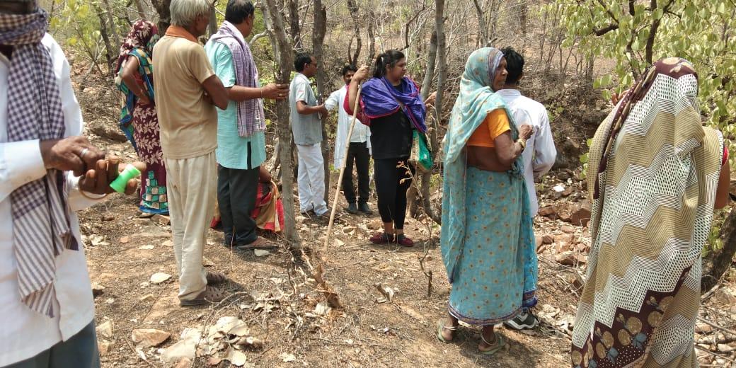 nren_dra's tweet photo. To address the #drought situation and #watercrisis, in #Rewa district of #MadhyaPradesh, villagers hv started campaining to identify d #WaterCommons n  devloping the strategic plans for #rejuvenate &amp; renovate them under #poshanabhiyan sptd by @ActionAidIndia. @sndeep @paimona https://t.co/X2iw72HY33