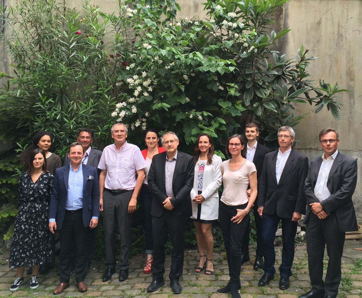 Très belle matinée placée sous le signe du développement responsable au @Sncdmulticanal. Félicitations à tous nos signataires de la Charte, engagés dans une démarche RSE de qualité ! #RSE #DataMarketingIndustrie