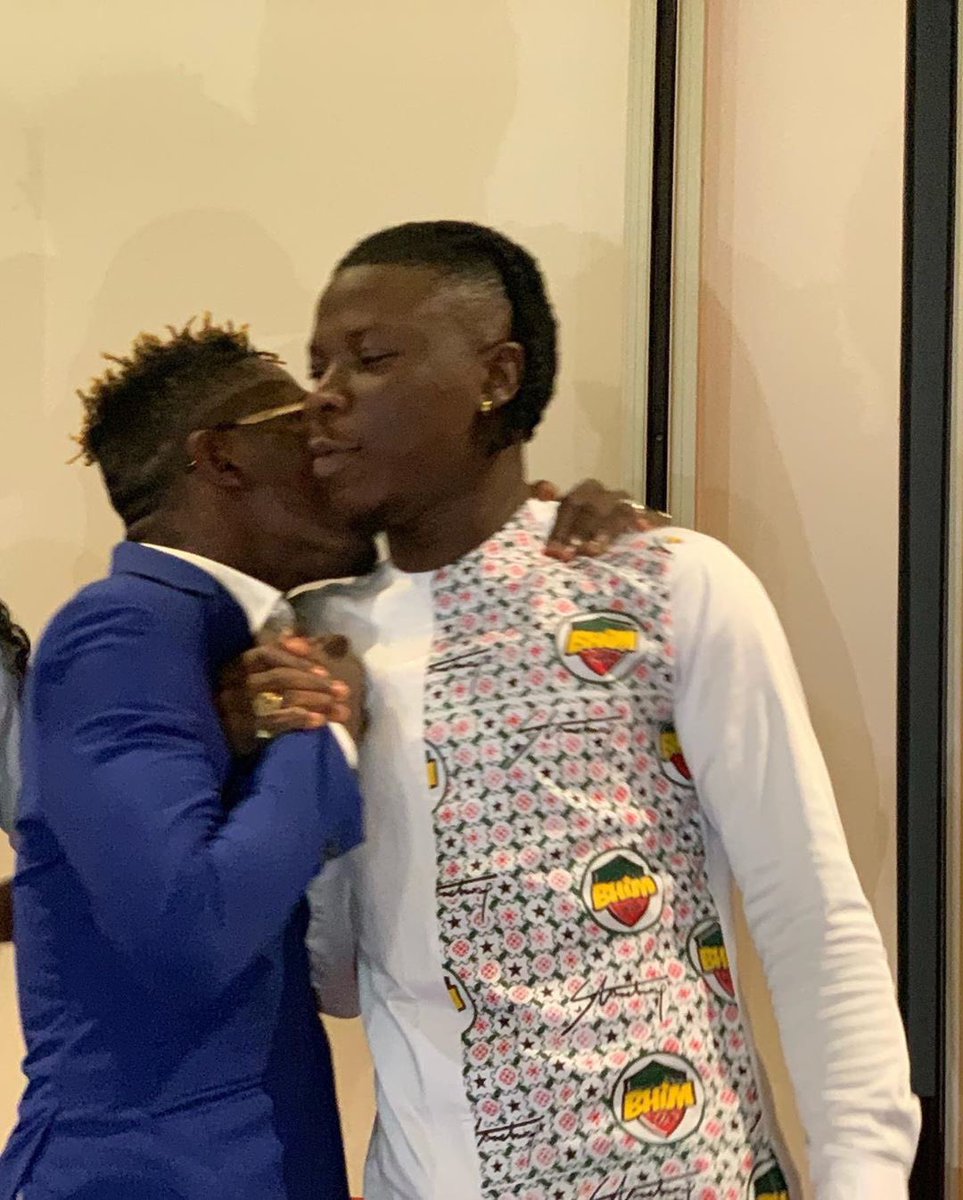 thenanaaba's tweet photo. 😍 https://t.co/JdIYVOODHN