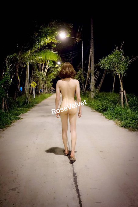 #outdoor #public ไปเดินเล่นกัน https://t.co/qdOcEKNJPf<a href="/tag/outdoor"class="tags">#outdoor</a><a href="/tag/public"class="tags">#public</a>