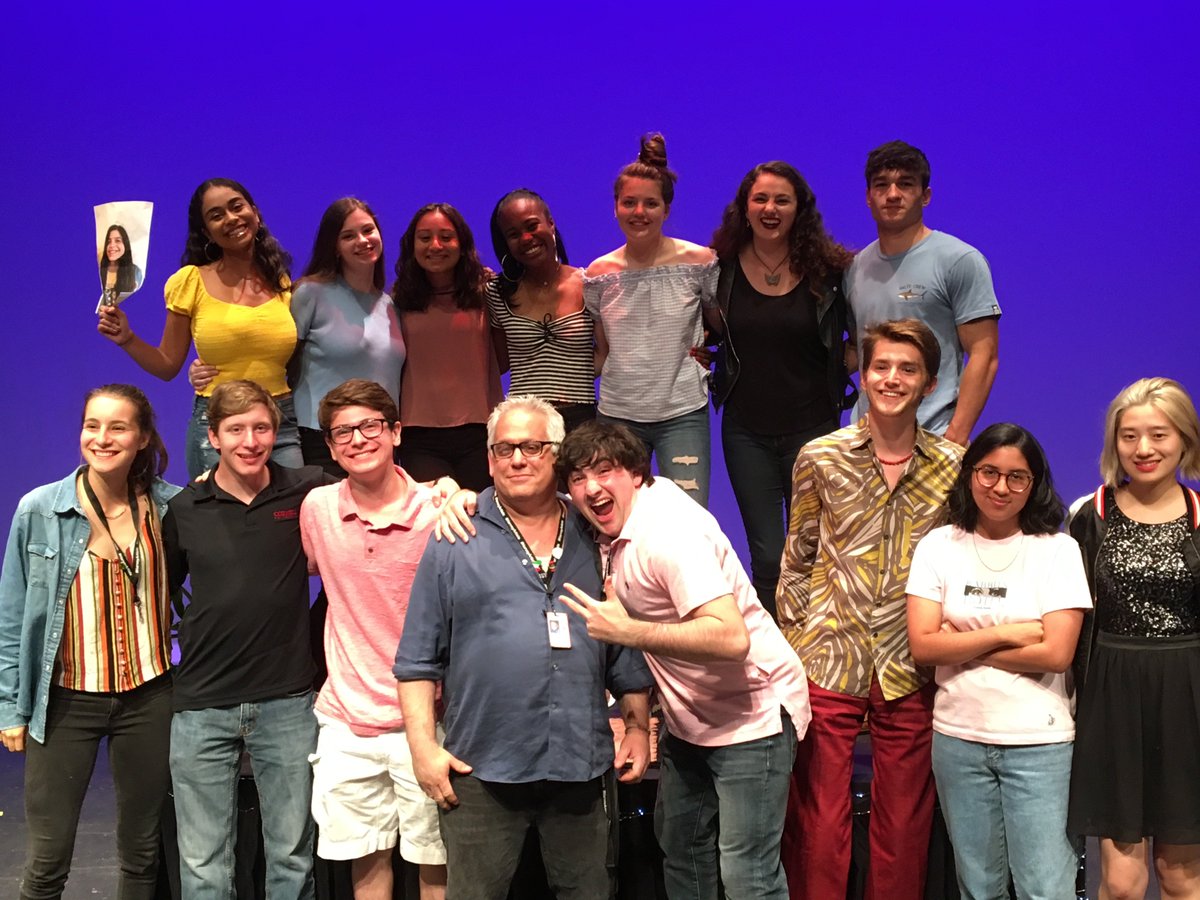 #HarveyArtists  - Great night last night at the Harvey Arts Dinner <a href="/HarveySchoolNY/">The Harvey School</a>  - Congratulations to to our senior artists.  We will miss you!