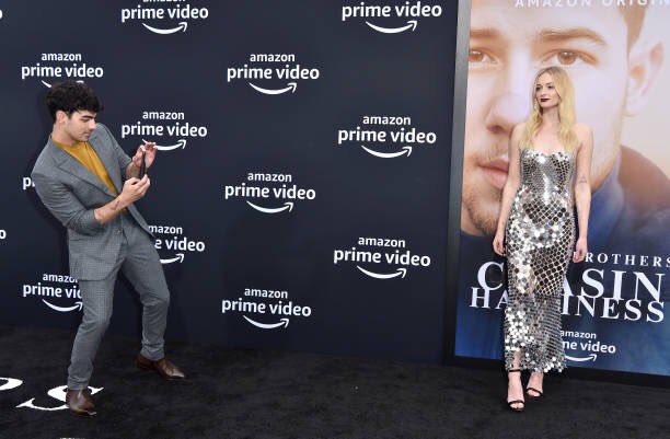 sophieturnyr's tweet image. no one:

literally no one:

joe jonas: