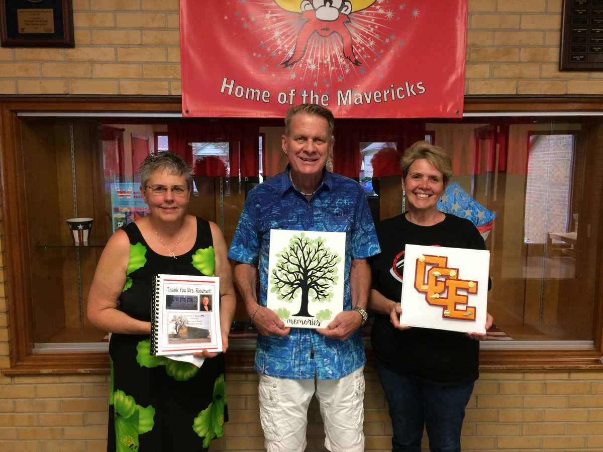 ccemavs's tweet photo. Three elem retirees honored @ Awards Ceremony https://t.co/pR142gi1N3