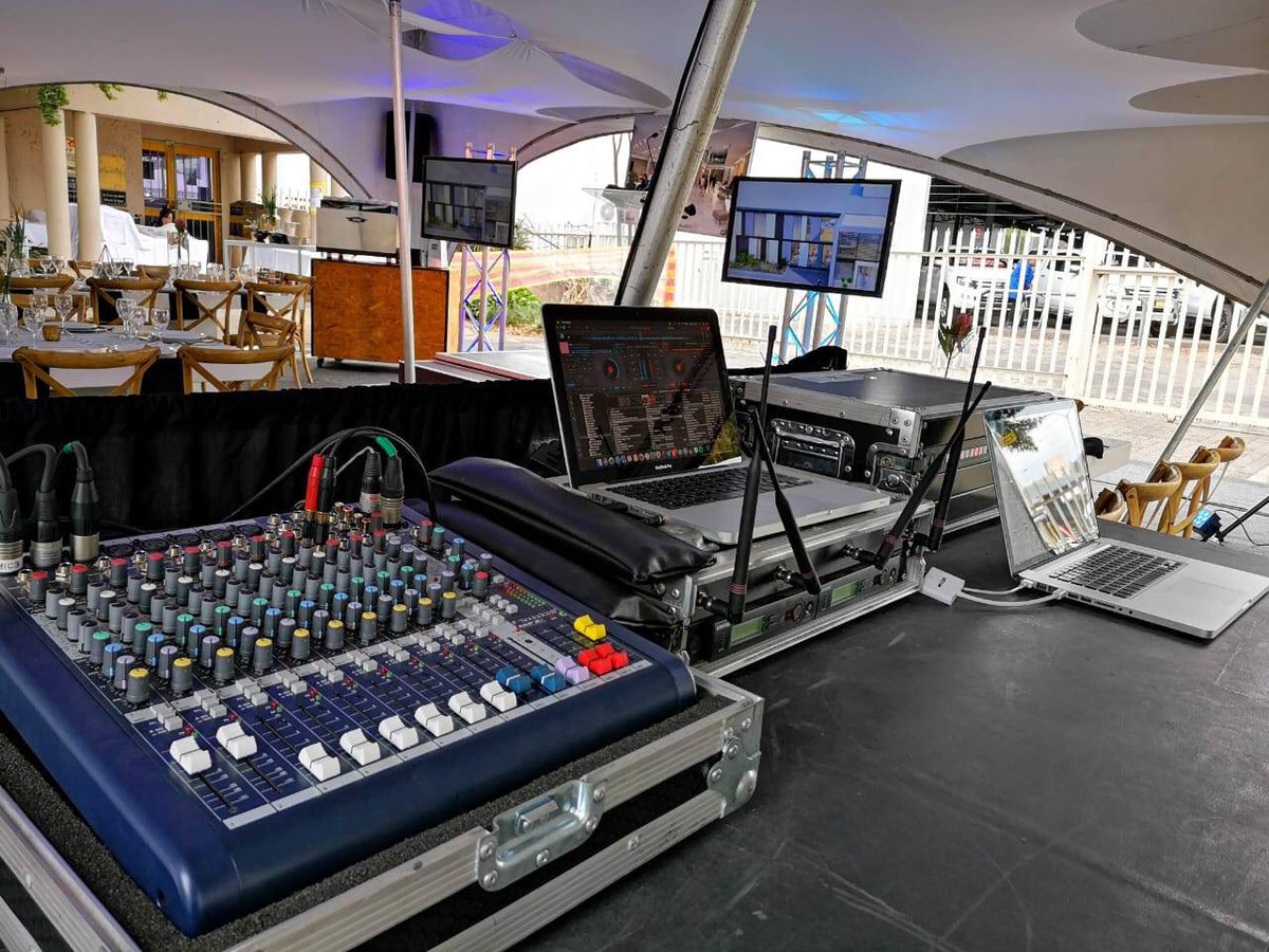 ImpactProductio's tweet photo. No event is to big or to small!
#Sound #Lighting #AV #corporateevents #samsung4ktv #buildinglaunch https://t.co/1dMUtLjo5z