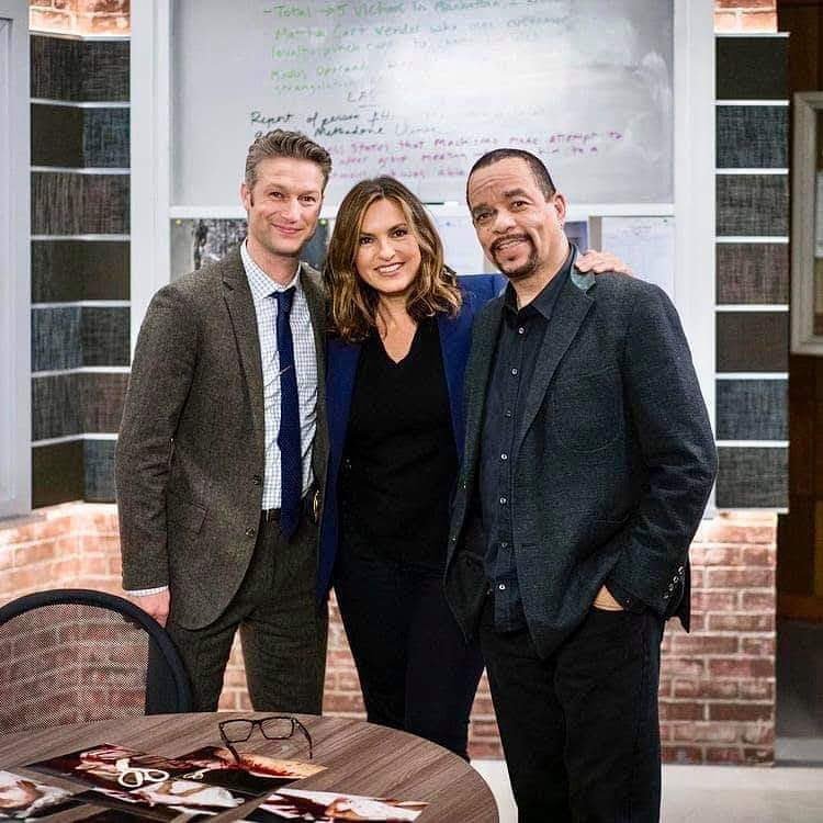 NBCSVU_fans's tweet photo. Happy Tuesday of this Detectives! 
@Mariska @PeterScanavino @FINALLEVEL https://t.co/TgVY7iGfTF