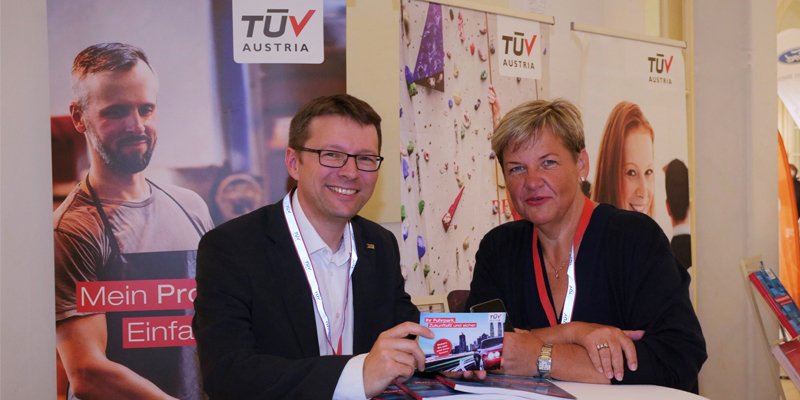 TUEV_Austria's tweet photo. @TUEV_Austria  auf #FLEET #Convention

https://t.co/Ko7JtVa16K

Das größte Flotten-Event Österreichs rückte bei knapp 700 Besuchern Dienstleistungen, Produkte und Services in Sachen Flotten- und #Fuhrparkmanagement in den Mittelpunkt.
#auto #sicherheit @awverlag https://t.co/DpGgXxyfz8
