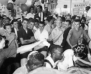 LeeMerrittesq's tweet photo. An iconic former @DallasPD officer died last week. His name was Willie Ludden. He was also a Vietnam veteran and a veteran of the Civil Rights Movement who put his life on the line abroad and integrating lunchcounters in Jackson, Mississippi. Why is Dallas not honoring him? https://t.co/jdoDzGTjqr