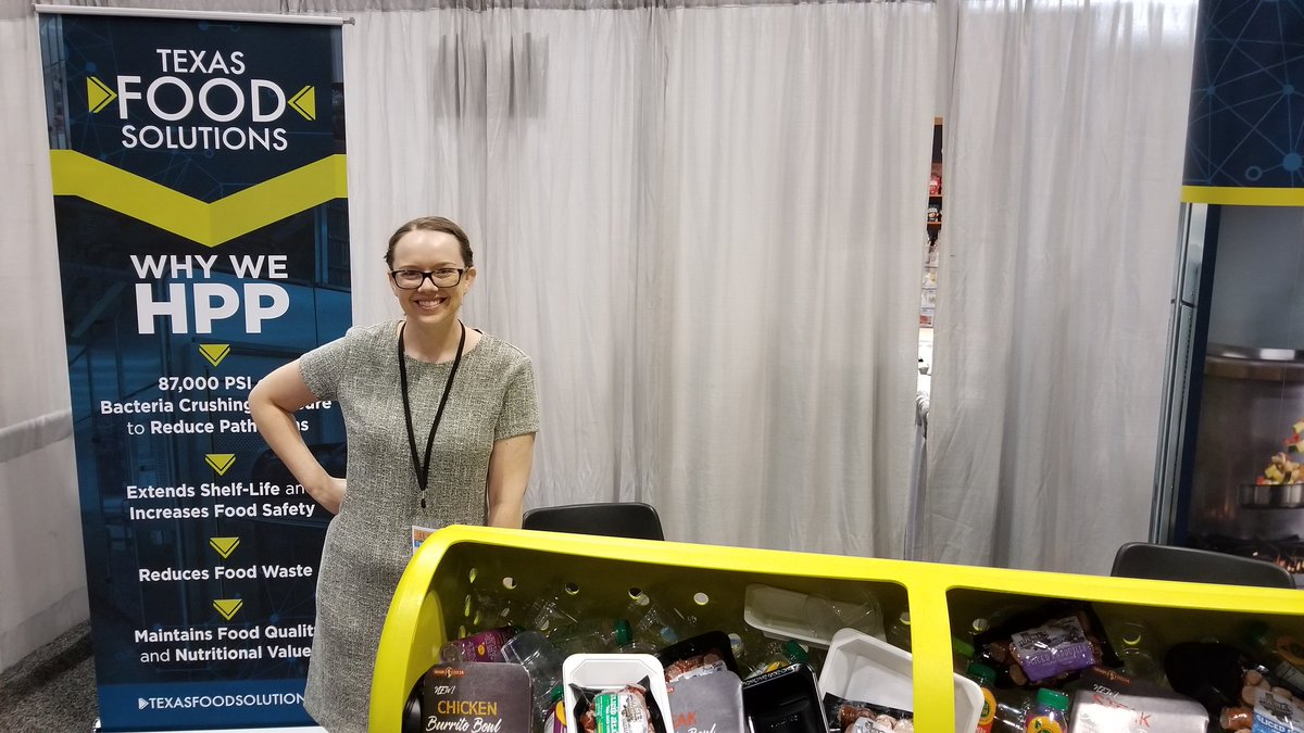 TomEg5's tweet image. @HPPTestKitchen Texas Food Solutions promotes their use of HPP at the IDDBA 19 Expo.  @TheCPCouncil