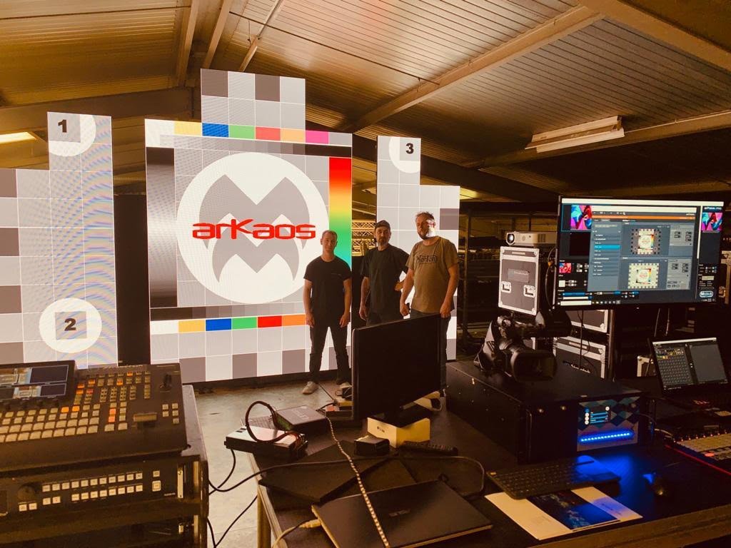 ArKaos's tweet photo. Thanks, everyone @Strobotech SA,
We had a productive Arkaos Training in Switzerland
#mediamasterpro #arkaospro #arkaostraining https://t.co/fMk70wgnCb
