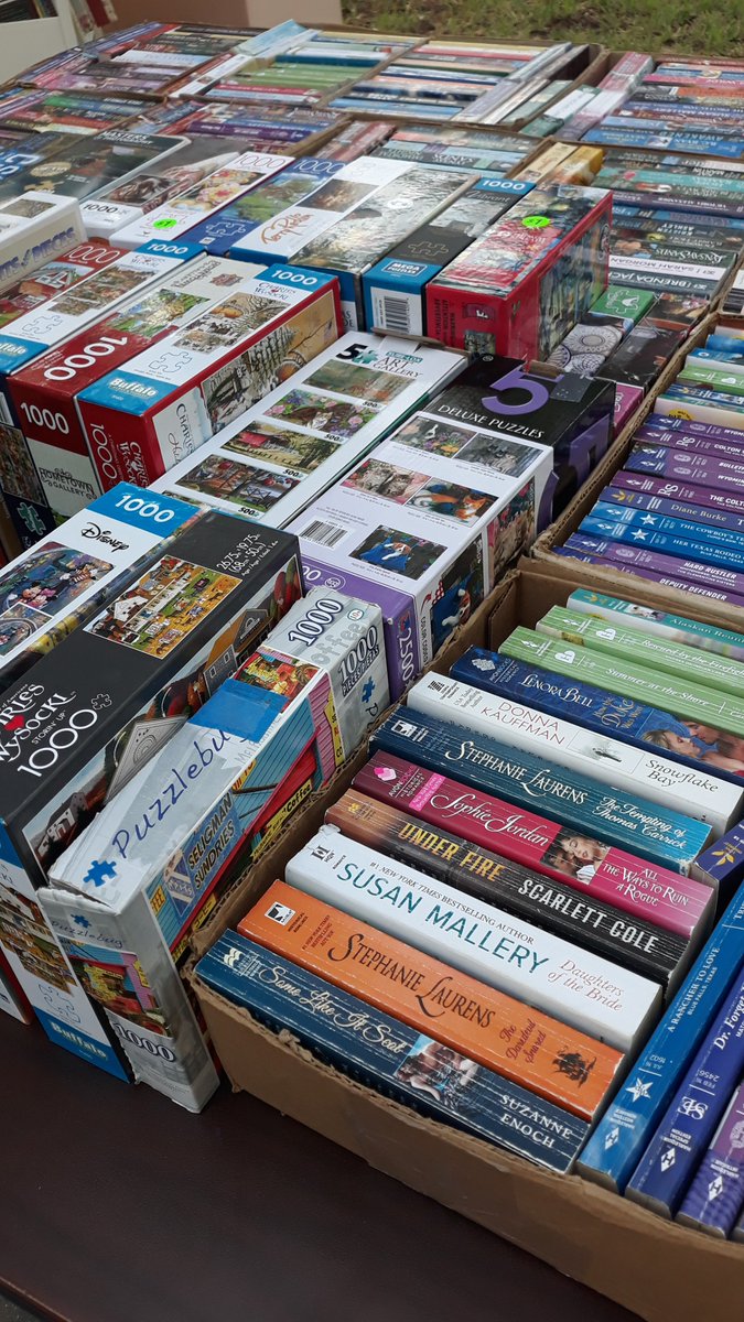 FriendsofFlagl1's tweet image. Summer Blowout Booksale was a tremendous success!  Thank you for attending on June 1st at the Palm Coast library!