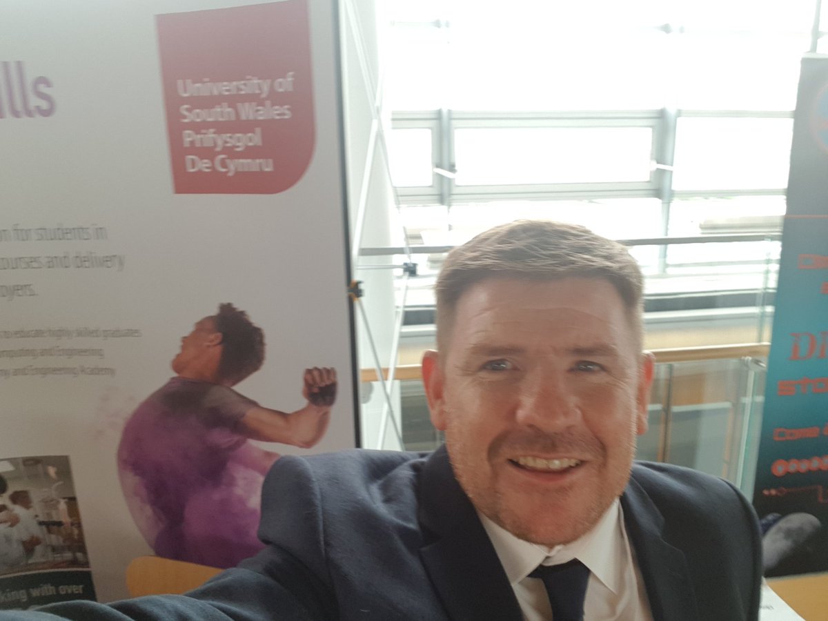DarrenMacey2's tweet photo. Busy day at the Science and the Assembley event. #Network75 #workearnlearn #USWUNLEASHYOURCOLOURS https://t.co/xcsvL0C3st