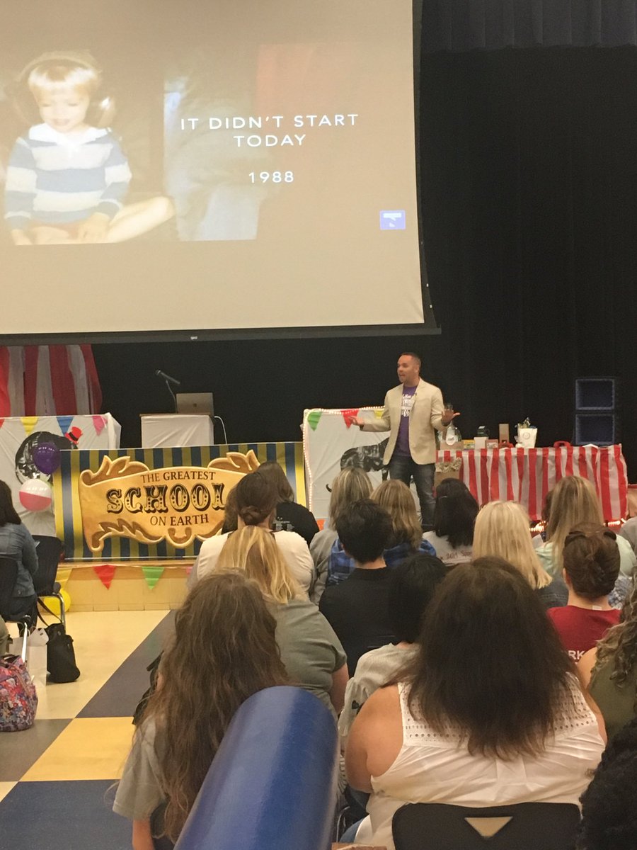 ⁦<a href="/sulsprslc/">SulSprSLC</a>⁩ ⁦<a href="/TechNinjaTodd/">Todd Nesloney</a>⁩ begins the conference as the keynote speaker