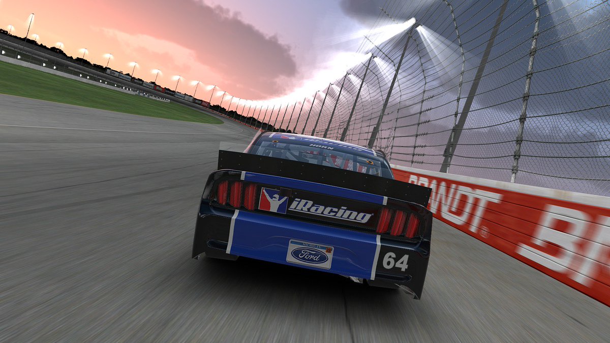 iRacing tweet picture