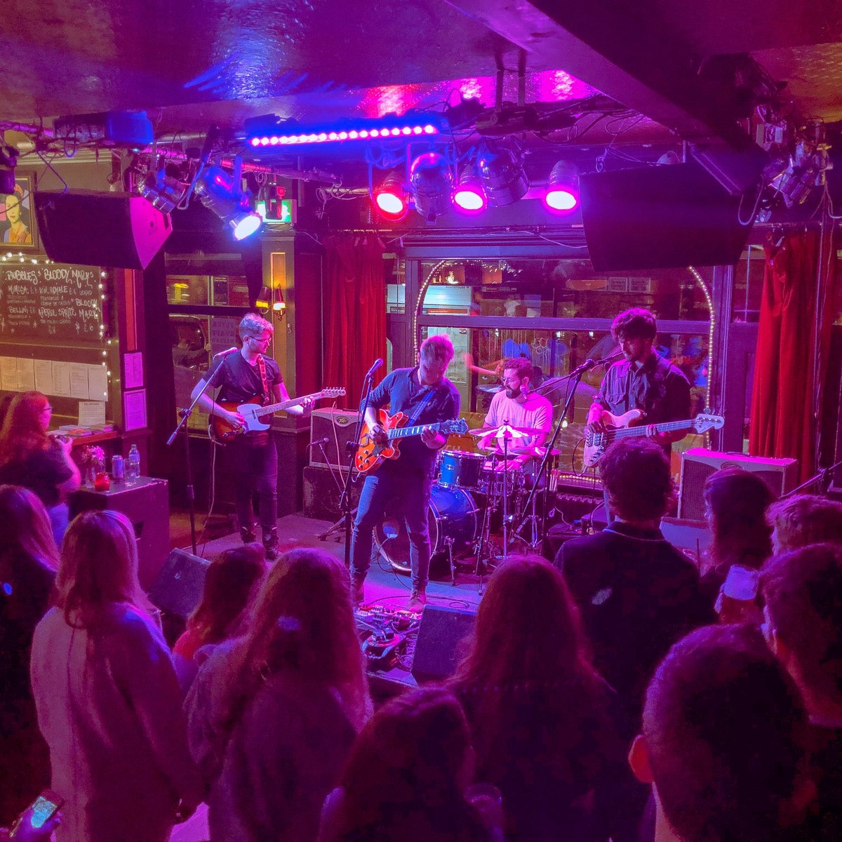 We had a blast playing The Monarch last week to celebrate the release of The Small Hours EP. More announcements to come soon...
Love you all for coming,
Oscar
YL