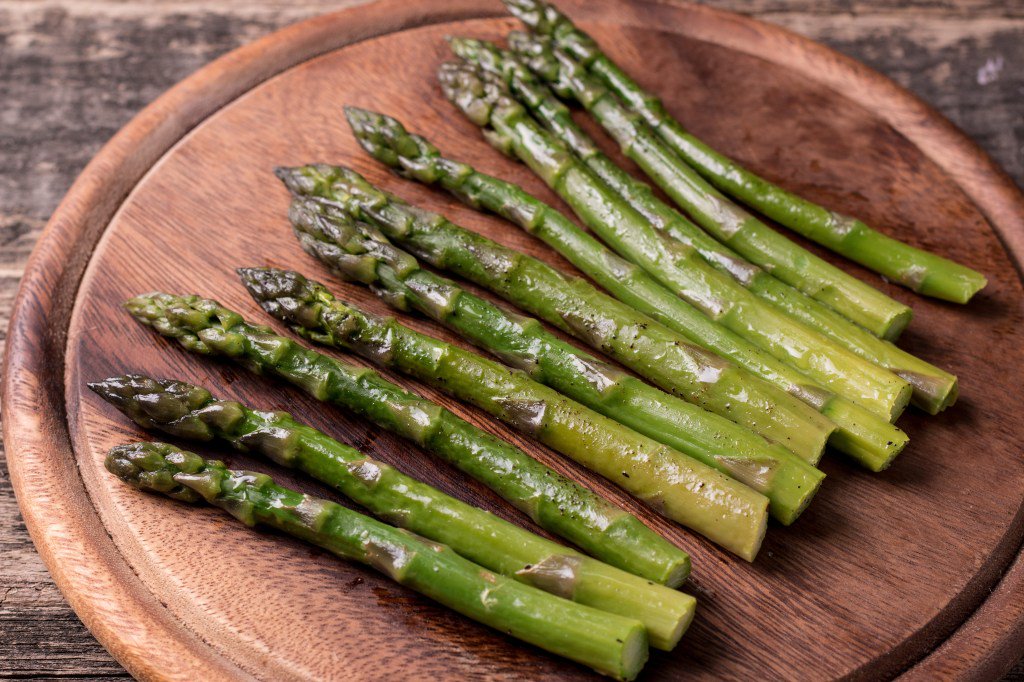 theprochefdeals's tweet photo. #Simple #Spicy #Asparagus #Side #Dish. This #SideDish should go great with any other #healthy dinner you might make.
#keto #lowcarb #declicious #spicy #hot #eatyourgreens #easytomake #kickupdinner #vegan #vegetarian #easy… https://t.co/Lg7niAottG https://t.co/ew8S0ifbPg