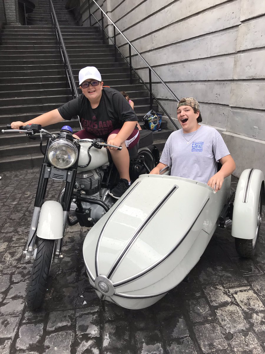 terihudson tweet media