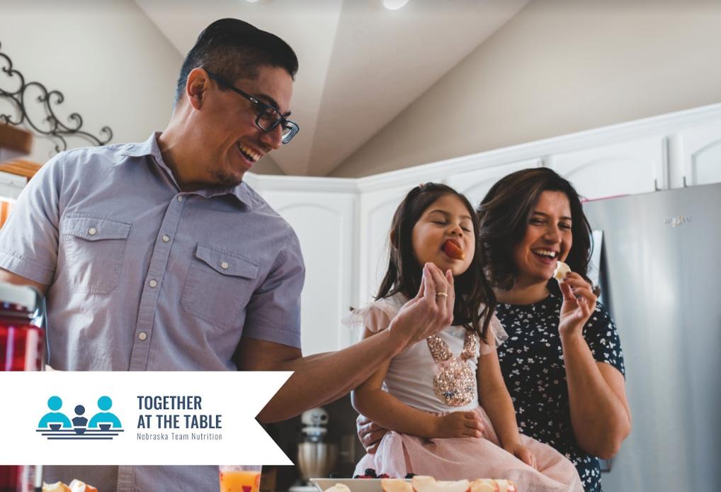 NEteamnutrition's tweet image. Family and food go hand-in-hand! Make lasting memories over a delicious dinner. Share one of your around the table memories in the comments below! #TogetherAtTheTable
