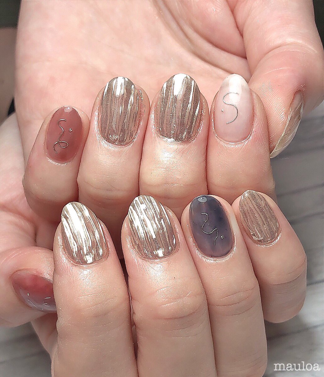 Mauloa ネイル ネイルデザイン 春ネイル 春ネイル19 サンプルチップ デザインチップ 夏ネイル Naildesign マスタードネイル Mananails 手書きアート Nail マットネイル シルバーアクセサリー アシメネイル パープルネイル クリアネイル ニュアンス