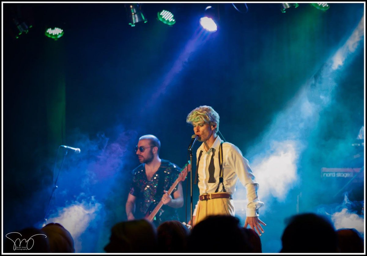 HertfordCornExchange (@hertscornexchg) on Twitter photo #Hertford #Bowie lovers! <a href="/absolutebowie/">Absolute Bowie</a> return on Saturday 15th June. Get tickets ->> bit.ly/AbBowieHertfor…
"Lovingly crafted Bowie show" NME
Pic: Brian Stott
#Herts #BowieForever #HertsHour #Hertford #Bowie lovers! <a href="/absolutebowie/">Absolute Bowie</a> return on Saturday 15th June. Get tickets ->> bit.ly/AbBowieHertfor…
"Lovingly crafted Bowie show" NME
Pic: Brian Stott
#Herts #BowieForever #HertsHour