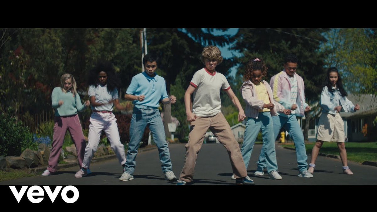 OneRepublic – Rescue Me
Přímočarý energický beat s jednoduchým, avšak silným tématickým konceptem nebo-li kombinace, která při správném namíchání prostě funguje. Ryan Tedder, frontman amerických OneRepublic, slaví v tomto směru mimořádné úspěchy.