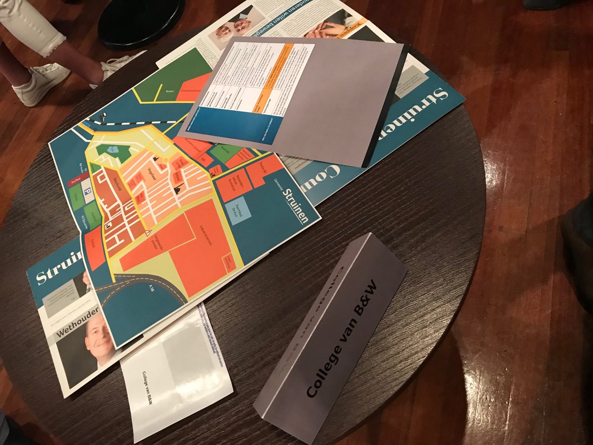 miriamweber's tweet photo. Gezondheid als gezamenlijke ambitie, samen puzzelen aan #gezondstedelijkleven #vngjaarcongres2019 @vtvin2action ⁦@Laurakassandra⁩ #wethouderVictorEverhardt en #wethouderAartdeKruijf https://t.co/JjtSBt9LUN