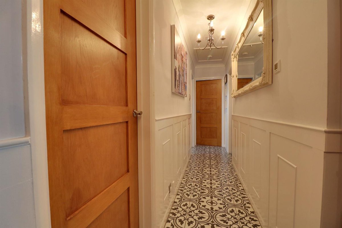 This three bedroom detached bungalow is in a stunning condition right through. No work is needed, just unpack and enjoy what's on offer. flinklp.haart.co.uk/ForSaleV5/?pro…