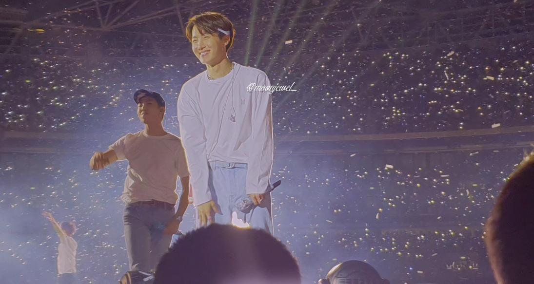 moonjewel_'s tweet photo. You're my starlight 💫. #BTSinWEMBLEY #BTSWembley #BTSWembleyDay1 #BTSinLondon #BTSInLondonPart2 #BTSinLondonPt2 #JHOPE @BTS_twt https://t.co/B6XThvZuNQ