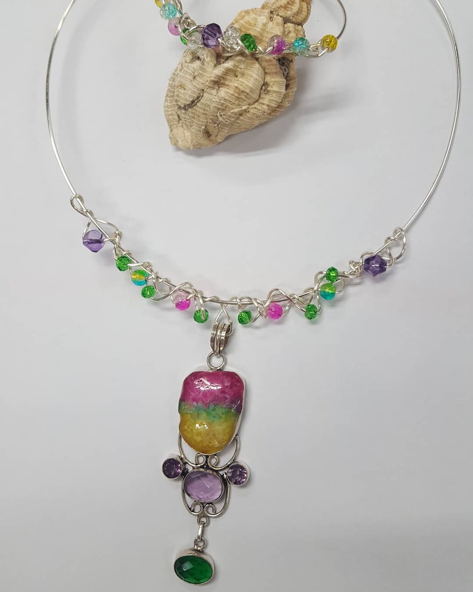 newfangled_ed's tweet photo. Festival Jewellery @EntArcStockton #bohojewelry #handmade https://t.co/vDHYTKuCRI