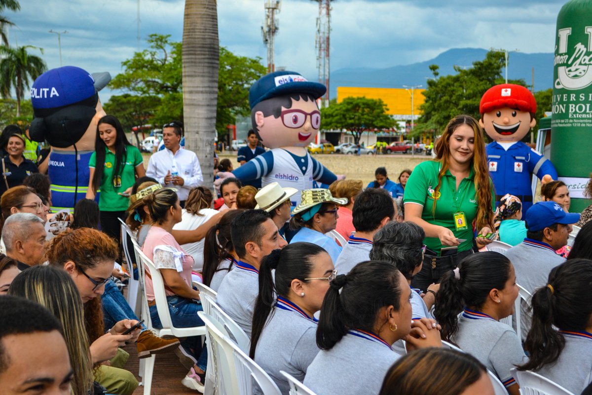 SuperGIROSNS's tweet photo. Apuestas Cúcuta 75 se unió al lanzamiento del proyecto Ciudad Canal, que busca convertir el canal Bogotá en un malecón cambiándole la cara al espacio y transformarlo en un lugar idóneo para visitar y hacer deporte. https://t.co/j1Fd1oNznS