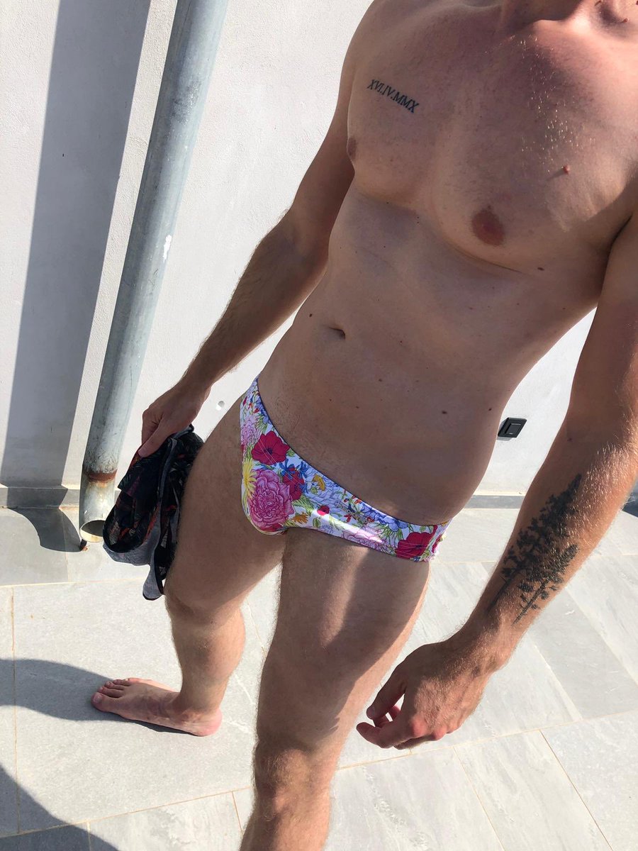 teasedinsilks's tweet photo. It’s holiday time! Crack out the speedos... https://t.co/WZvr05GTiJ