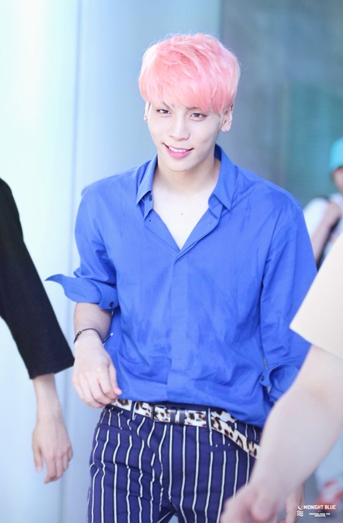 wordsbyjjong's tweet photo. “Actually, when I dye my hair, there are times I (dye it) according to how I feel like it, but I seem to (dye my hair) with the thought of giving (the colour I choose) a meaning.”

cr: cosmicsticks https://t.co/PISRMgFmGO