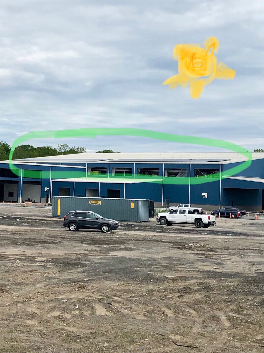 You might not have noticed the recently installed 240 solar panels at our new ⁦@irondequoit_ny⁩ DPW building, but they are there. Coupled w/ the 180 panels at our Public Safety Bldg, we are doing our part to be a #CleanEnergyCommunity. Thnx ⁦@NYSERDA⁩ for funding.