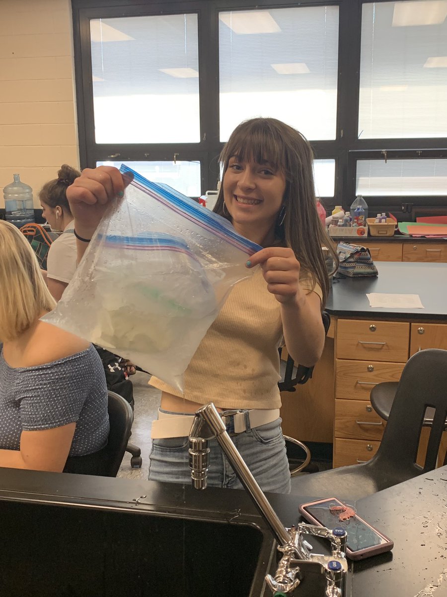 HPRHS_kate's tweet photo. Making ICR CREAM in science today!! 🤩🍦🍨 @hprhs_raekae @HighPointSTEM @HPRwildcats @hprhs_kendra https://t.co/ljWwalSRat