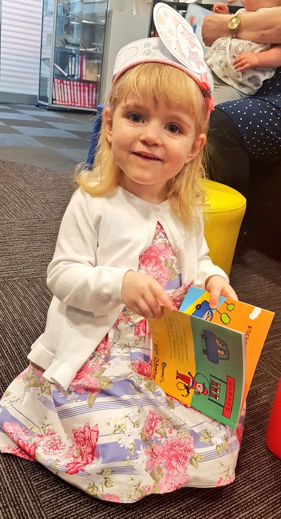 HaltonLibraries's tweet photo. Our #Pyjamarama themed Rhymetime this morning was really popular, and we had lots of fun making the @Booktrust Headbands! Join us each Tuesday in Runcorn 11-11.45am for lots of stories, singing and smiles! #ReadInHalton #HaltonReadathon JS https://t.co/botZmiIScj